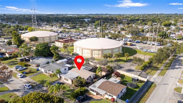 6811 Thomas St, Hollywood, FL 33024