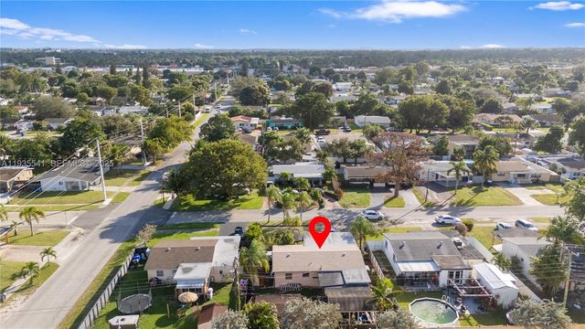 6811 Thomas St, Hollywood, FL 33024