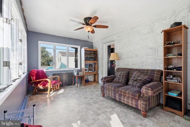 1665 BROADWAY, Bethlehem, PA 18015