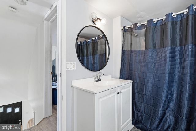 1665 BROADWAY, Bethlehem, PA 18015