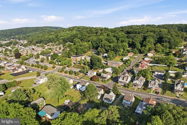 1665 BROADWAY, Bethlehem, PA 18015