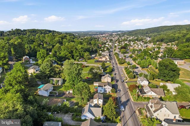 1665 BROADWAY, Bethlehem, PA 18015