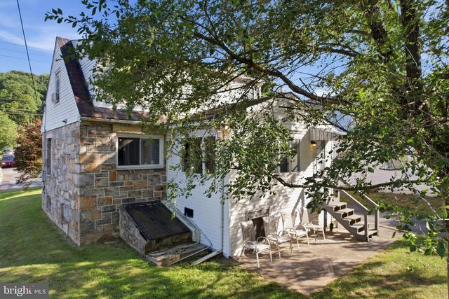 1665 BROADWAY, Bethlehem, PA 18015