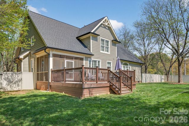 107 Clover Bank Road, Mooresville, NC 28115