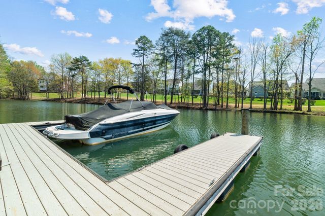 107 Clover Bank Road, Mooresville, NC 28115