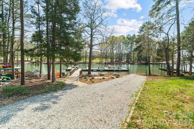 107 Clover Bank Road, Mooresville, NC 28115