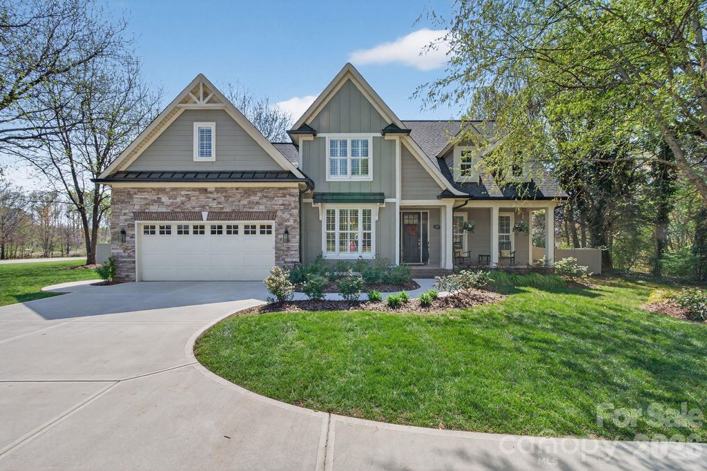 107 Clover Bank Road, Mooresville, NC 28115