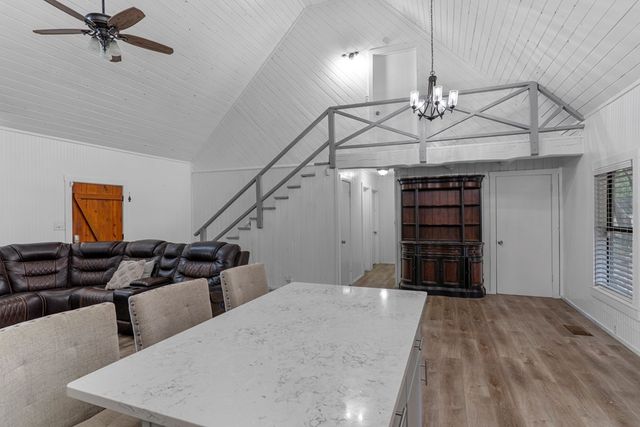 1341 Ranchero Rd, Kerrville, TX 78028