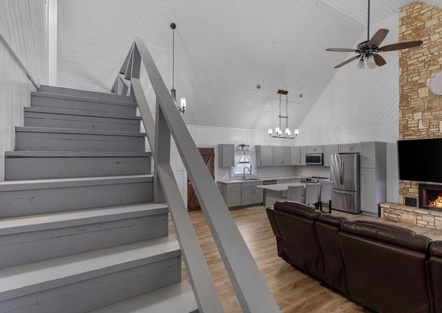 1341 Ranchero Rd, Kerrville, TX 78028