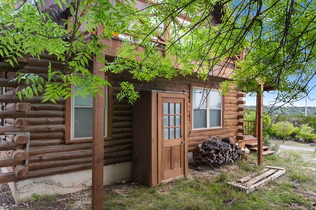 1341 Ranchero Rd, Kerrville, TX 78028