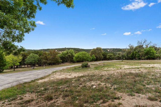 1341 Ranchero Rd, Kerrville, TX 78028