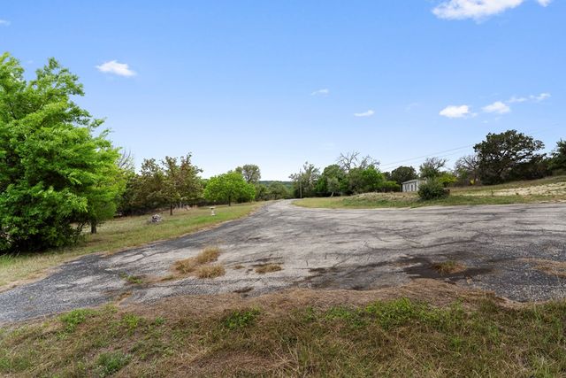 1341 Ranchero Rd, Kerrville, TX 78028