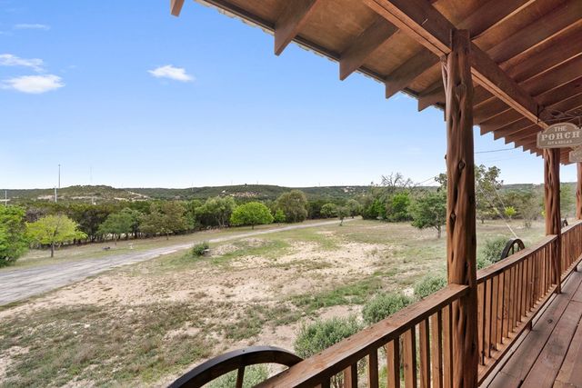 1341 Ranchero Rd, Kerrville, TX 78028