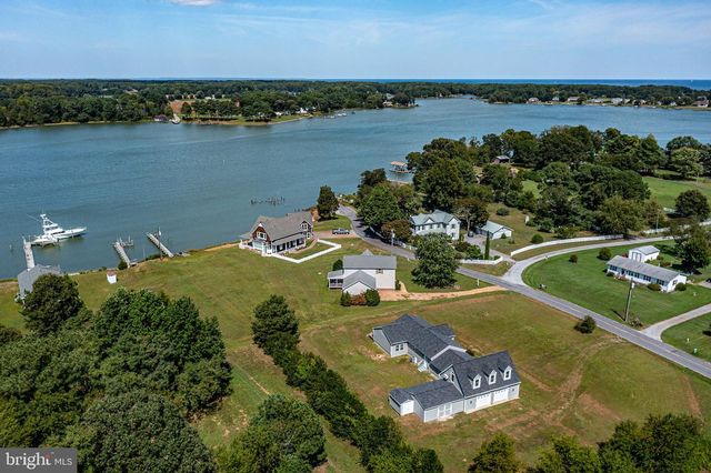 2755 SUNNYBANK RD, Reedville, VA 22539