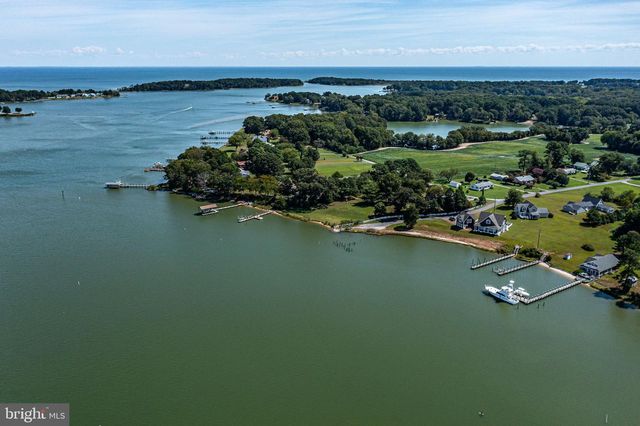 2755 SUNNYBANK RD, Reedville, VA 22539
