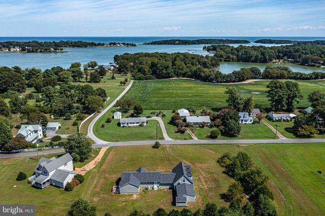 2755 SUNNYBANK RD, Reedville, VA 22539