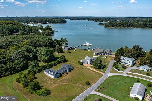 2755 SUNNYBANK RD, Reedville, VA 22539