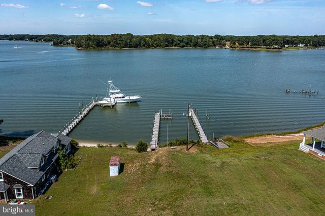 2755 SUNNYBANK RD, Reedville, VA 22539