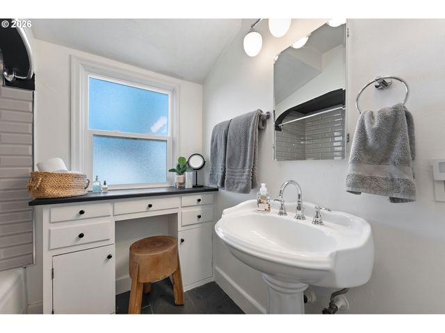 6003 N MICHIGAN Ave, Portland, OR 97217