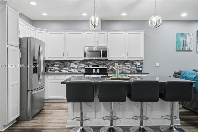 4126 Cascada Cir, Cooper City, FL 33024