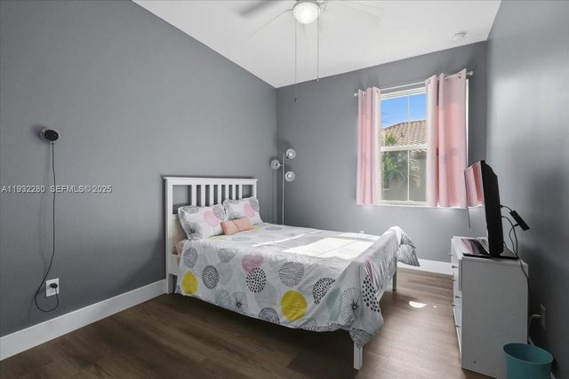 4126 Cascada Cir, Cooper City, FL 33024