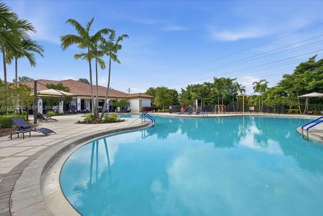 4126 Cascada Cir, Cooper City, FL 33024