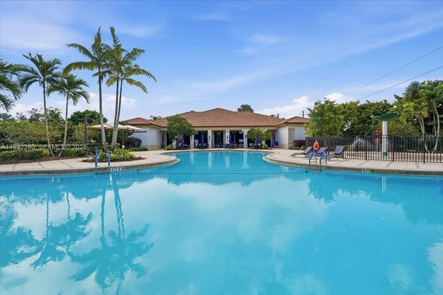 4126 Cascada Cir, Cooper City, FL 33024