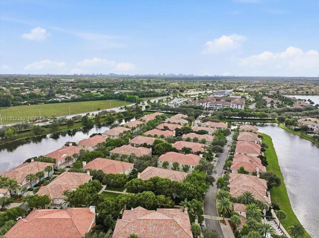 4126 Cascada Cir, Cooper City, FL 33024