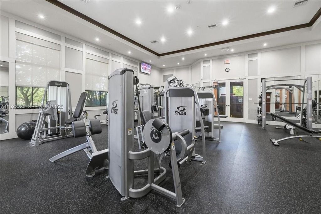 Image 49 of property listing at 4126 Cascada Cir, Cooper City, FL 33024