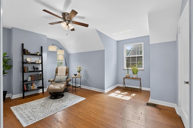 1425 Amsterdam Road, Park Hills, KY 41011