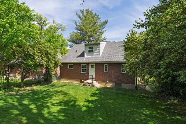 1425 Amsterdam Road, Park Hills, KY 41011