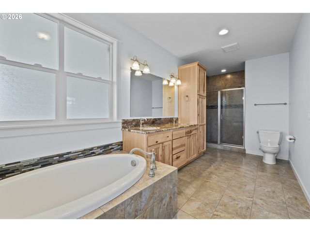 17092 S GERBER Rd, Oregon City, OR 97045