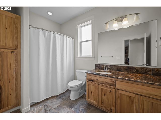 17092 S GERBER Rd, Oregon City, OR 97045