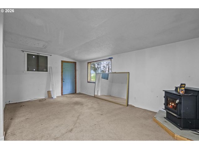 17092 S GERBER Rd, Oregon City, OR 97045