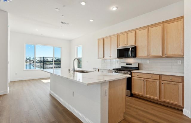 1058 Bradbury Dr, Discovery Bay, CA 94505