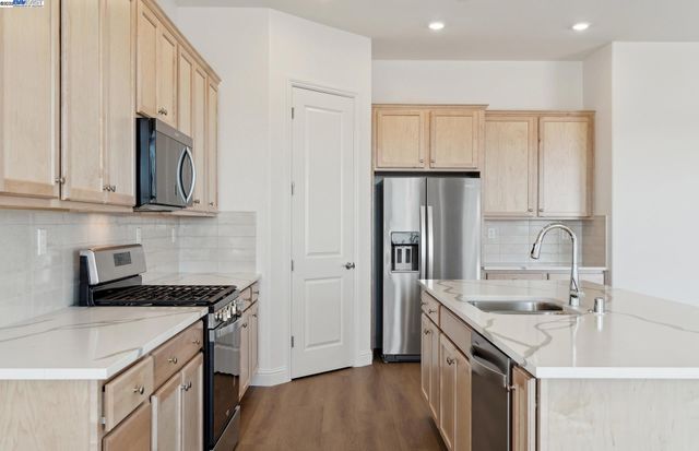 1058 Bradbury Dr, Discovery Bay, CA 94505