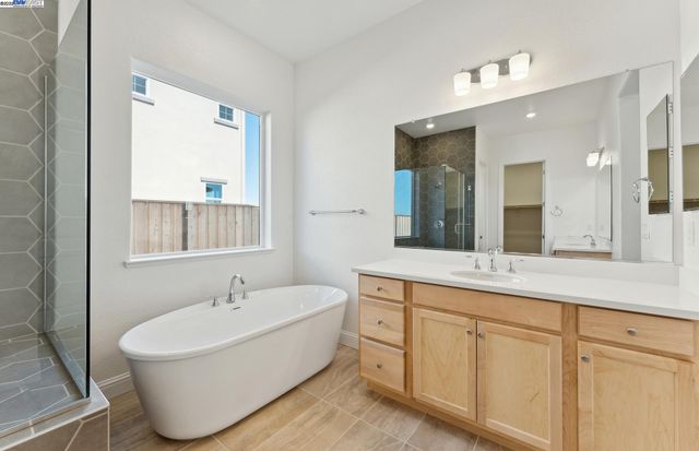 1058 Bradbury Dr, Discovery Bay, CA 94505