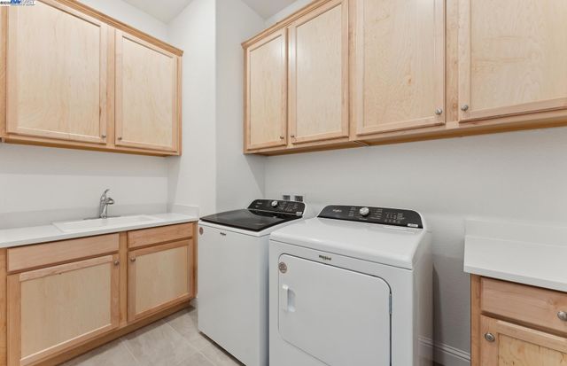 1058 Bradbury Dr, Discovery Bay, CA 94505