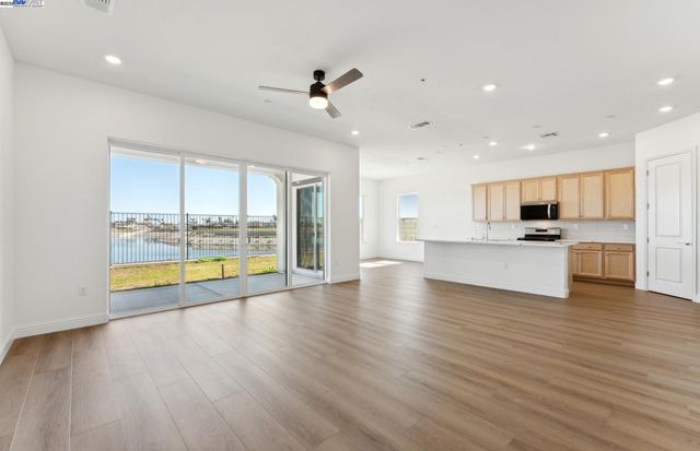 1058 Bradbury Dr, Discovery Bay, CA 94505