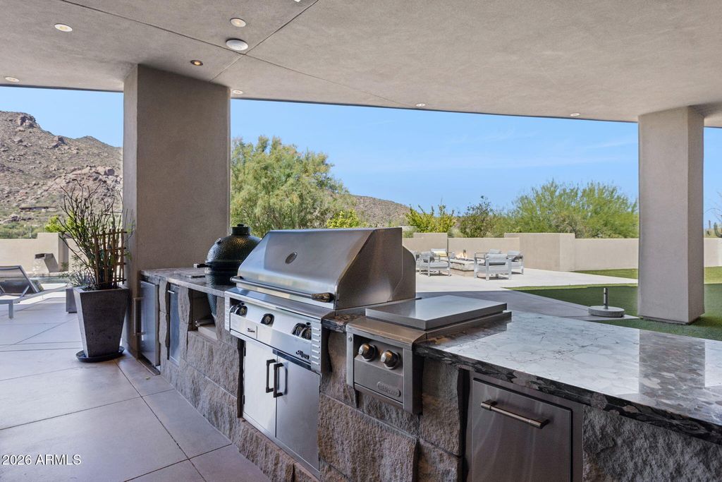 Image 107 of property listing at 37021 N HOLIDAY Lane, Carefree, AZ 85377