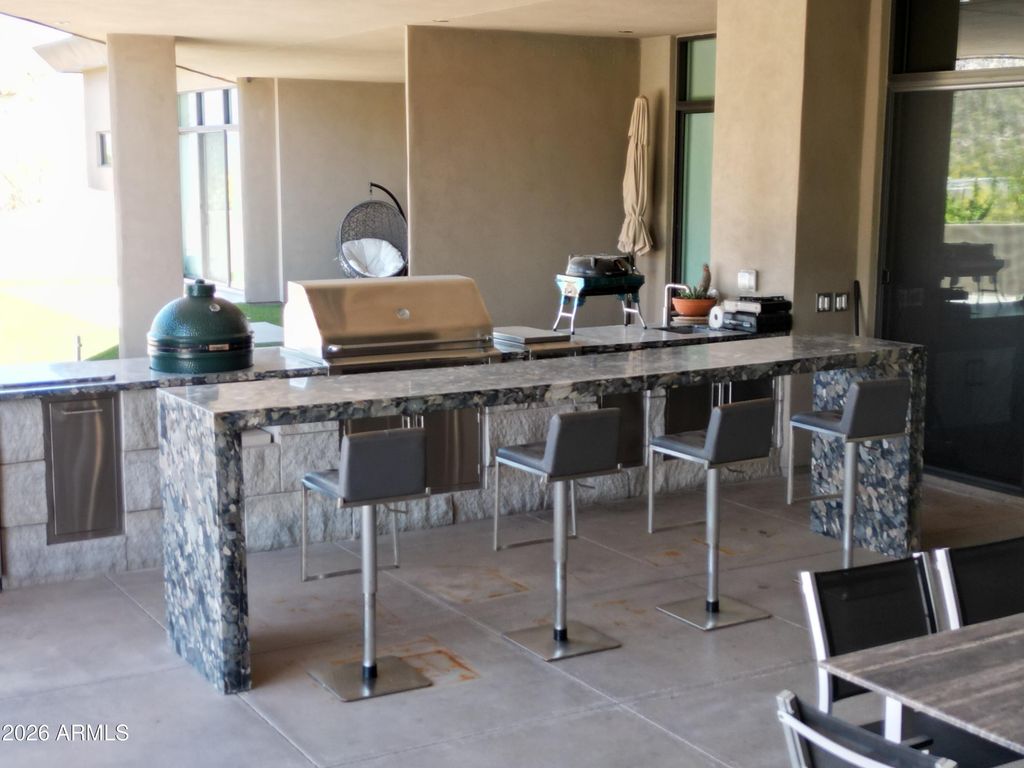 Image 11 of property listing at 37021 N HOLIDAY Lane, Carefree, AZ 85377