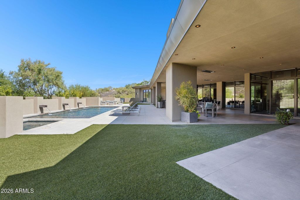 Image 119 of property listing at 37021 N HOLIDAY Lane, Carefree, AZ 85377