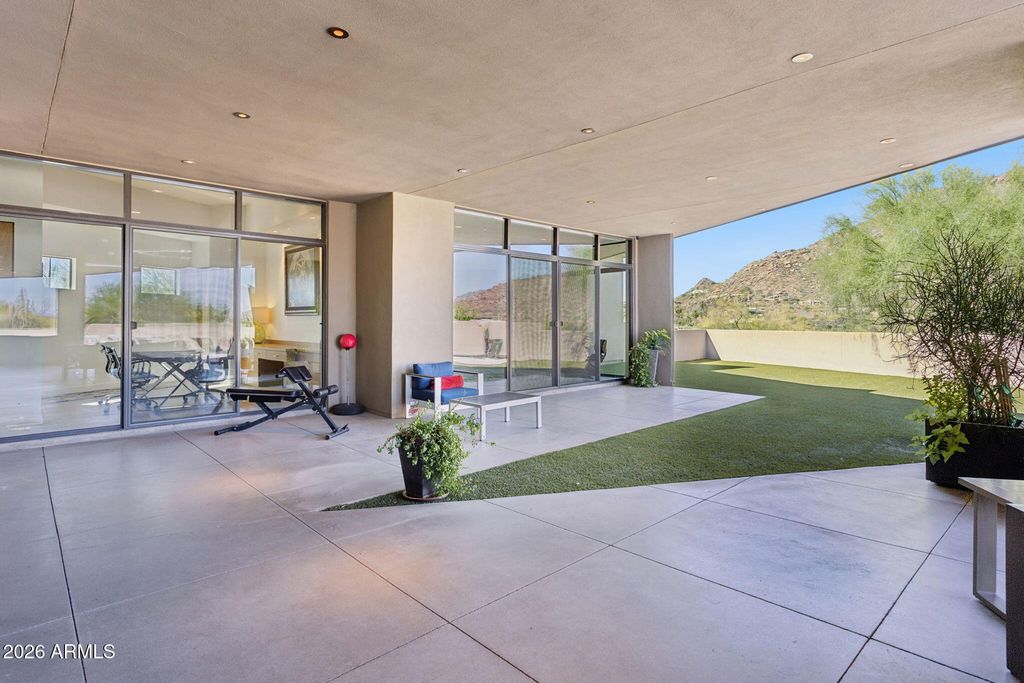Image 124 of property listing at 37021 N HOLIDAY Lane, Carefree, AZ 85377
