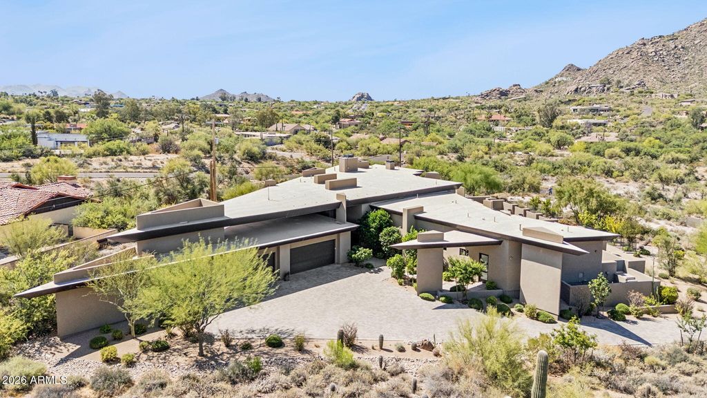 Image 126 of property listing at 37021 N HOLIDAY Lane, Carefree, AZ 85377