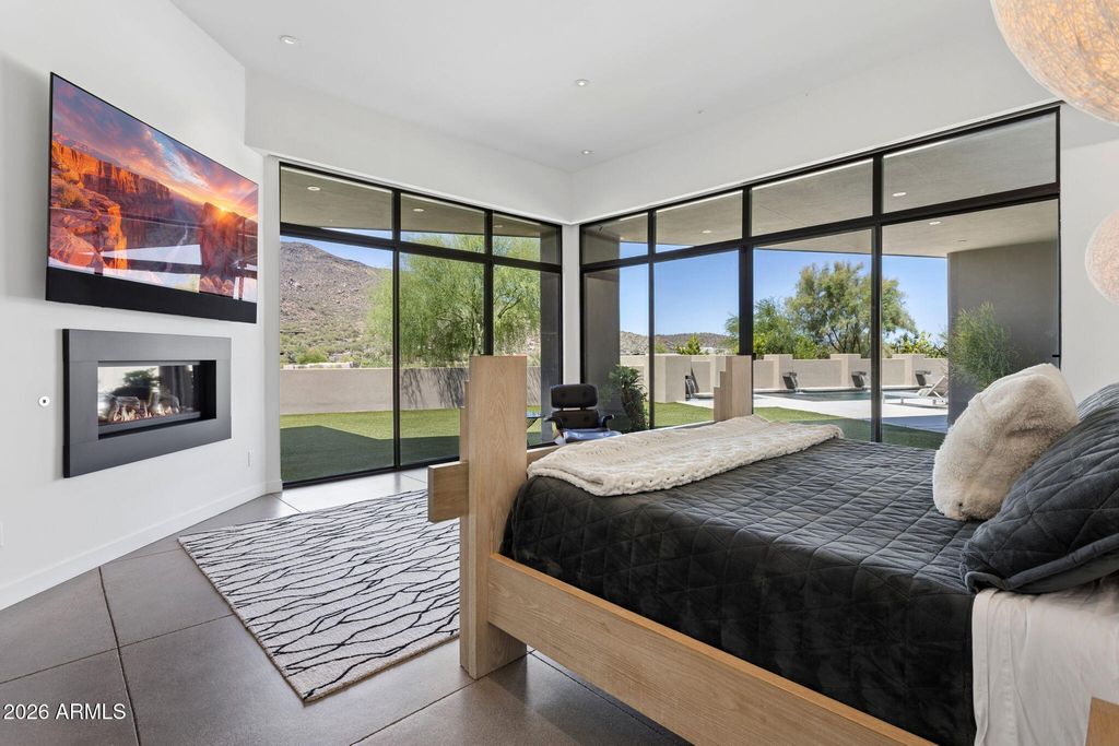 Image 65 of property listing at 37021 N HOLIDAY Lane, Carefree, AZ 85377
