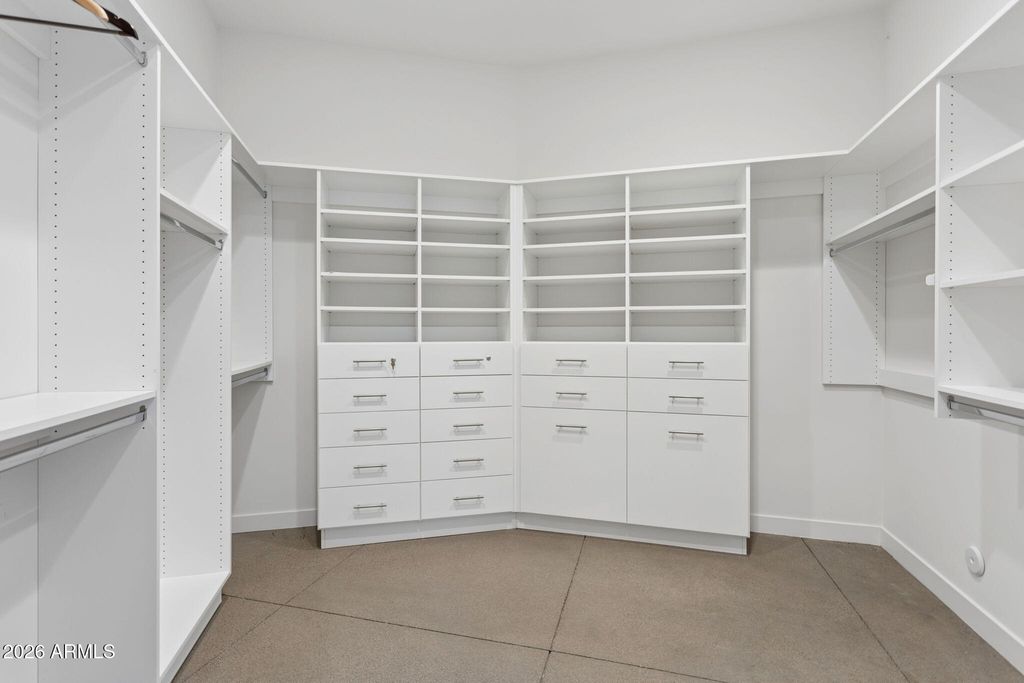 Image 71 of property listing at 37021 N HOLIDAY Lane, Carefree, AZ 85377
