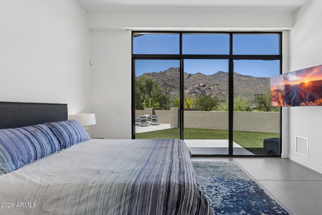 Image 77 of property listing at 37021 N HOLIDAY Lane, Carefree, AZ 85377