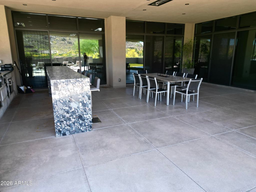 Image 9 of property listing at 37021 N HOLIDAY Lane, Carefree, AZ 85377