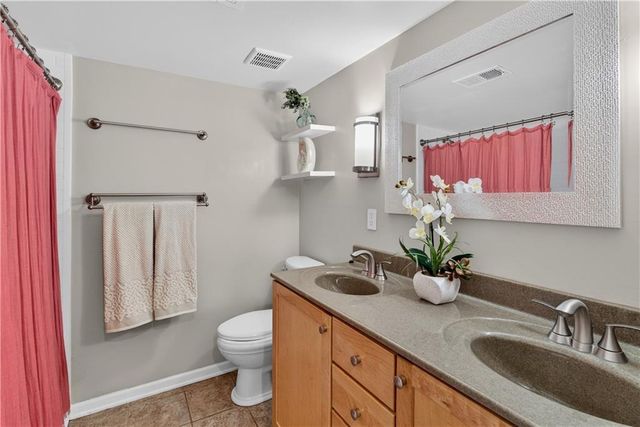 4430 Jarboe Street 6, Kansas City, MO 64111