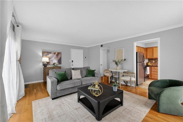 4430 Jarboe Street 6, Kansas City, MO 64111